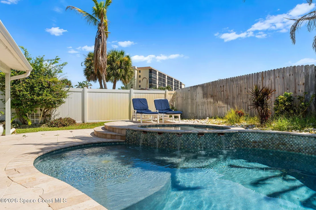 Photo of 505 Coronado Way