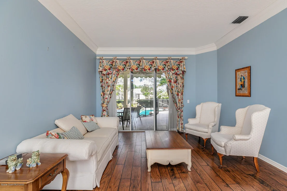 Photo of 5800 Sheffield Place
