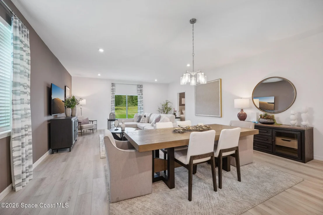 Photo of 992 NE Banff Drive NE