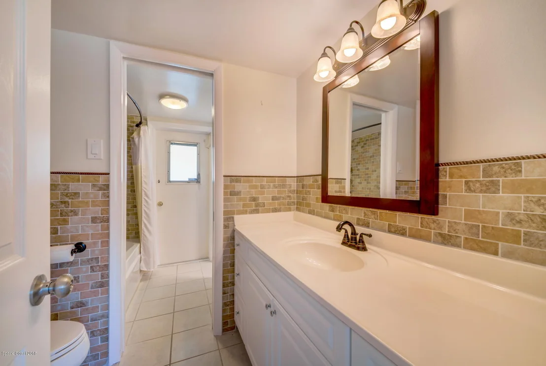 Photo of 433 Cardinal Drive