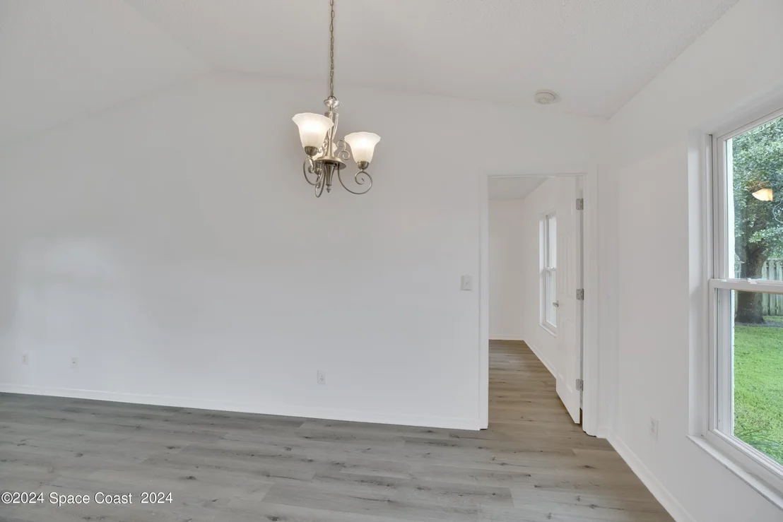 Photo of 4550 Robert Street