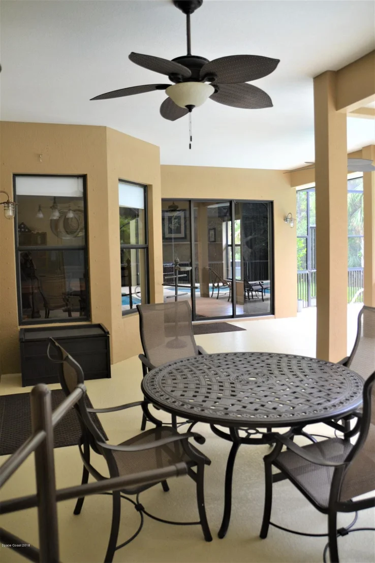 Photo of 2455 Woods Lane