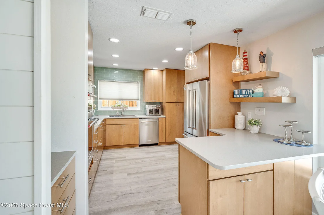 Photo of 452 Cardinal Drive