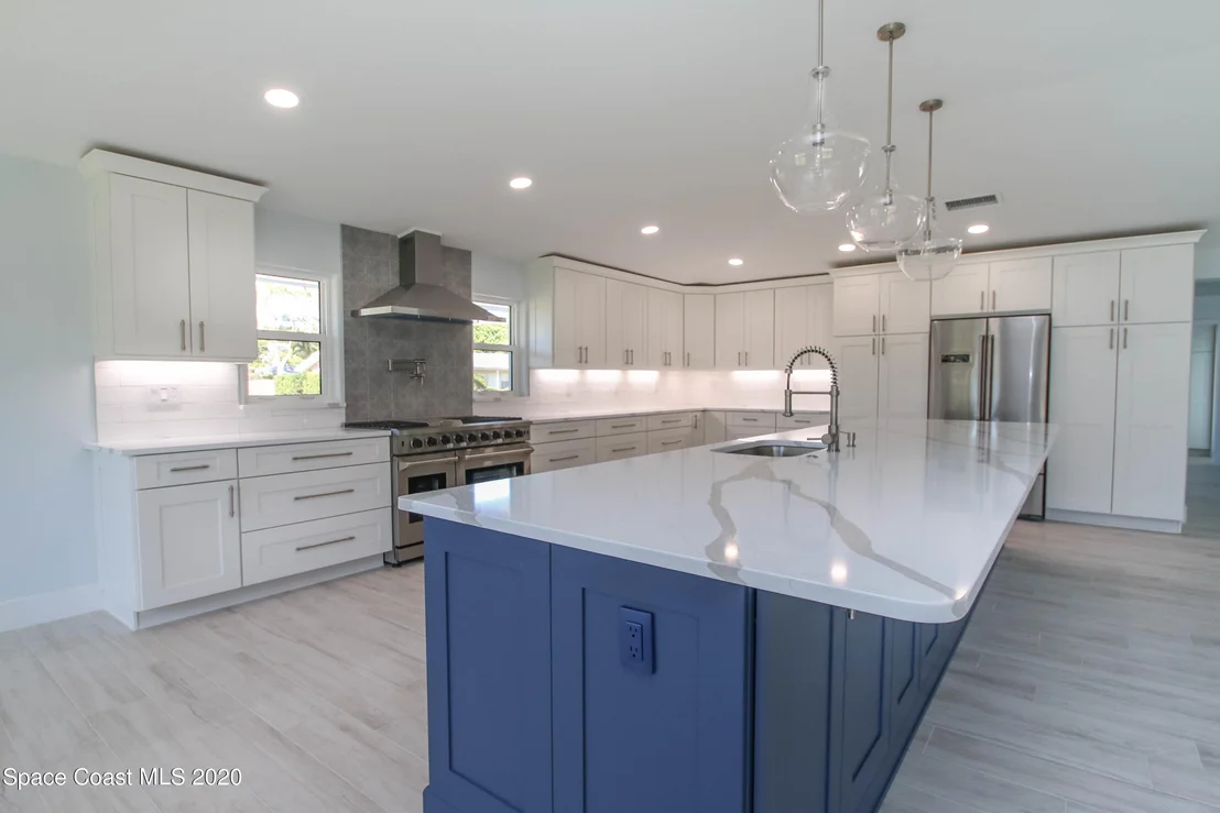 Photo of 501 Riverside Drive