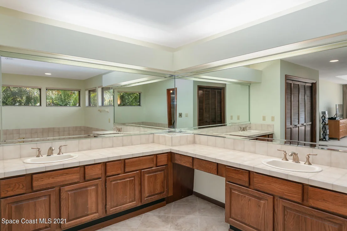 Photo of 890 Kerry Downs Circle