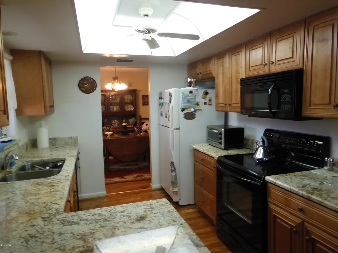 Photo of 303 Glen Ridge Road