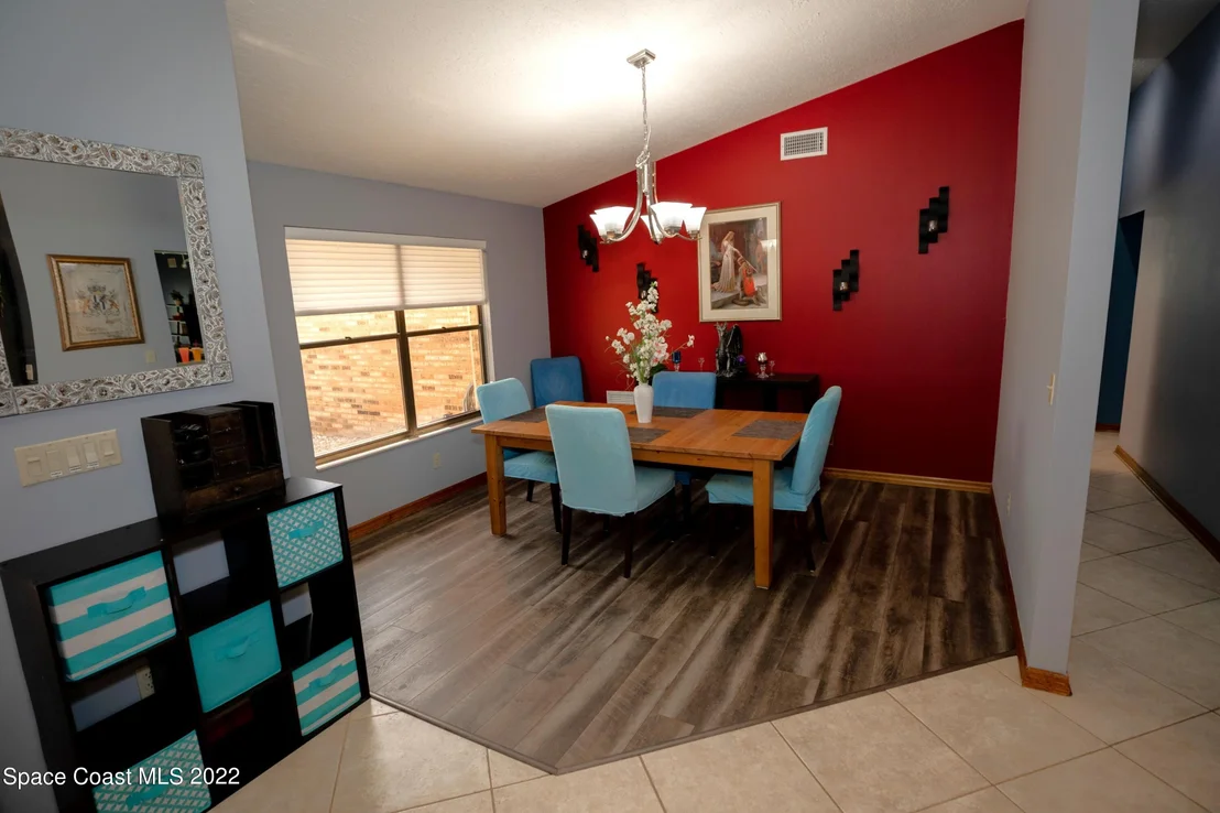 Photo of 525 Sawgrass Circle