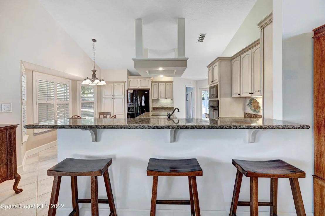 Photo of 115 River Road Circle