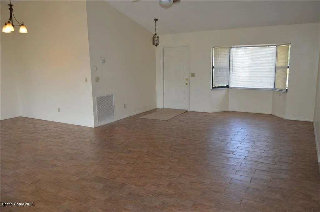 Photo of 162 Harris Drive