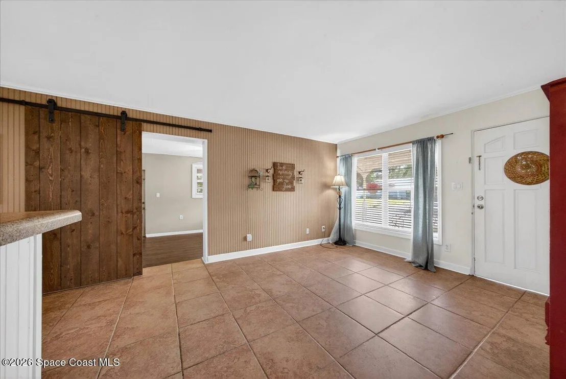 Photo of 702 Carmen Drive