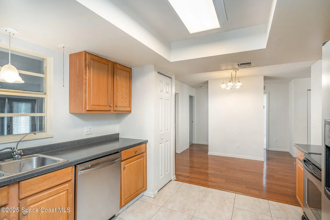 Photo of 2823 Wright Avenue