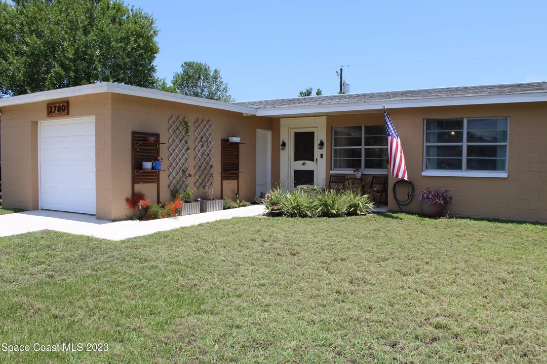 Photo of 2780 Locksley Road