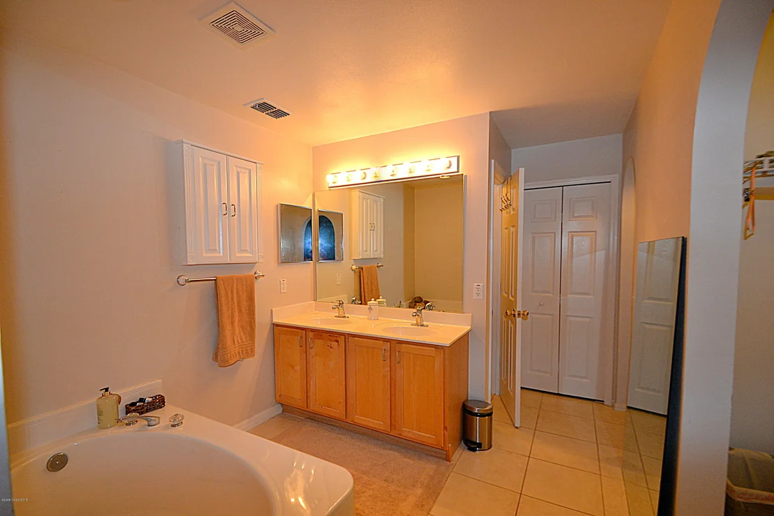 Photo of 4016 Four Lakes Drive