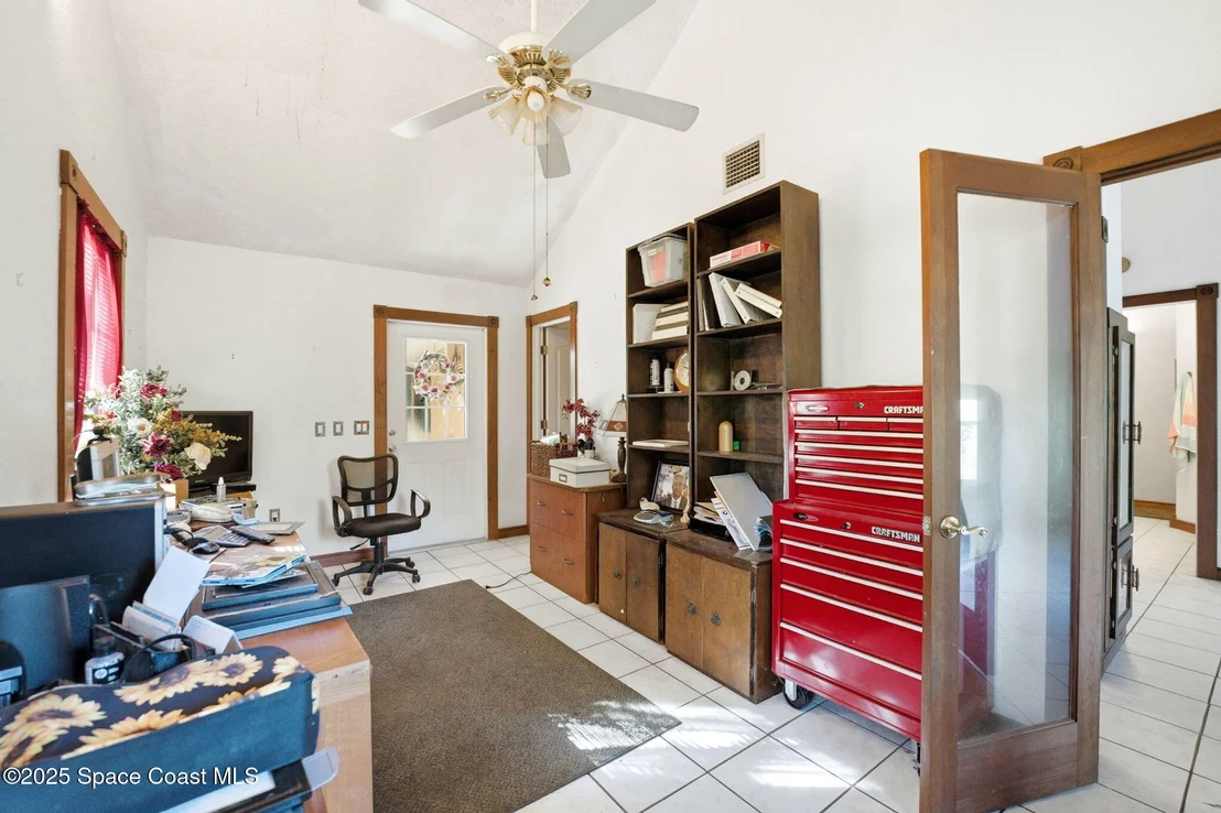 Photo of 2821&2825 Lionel Road