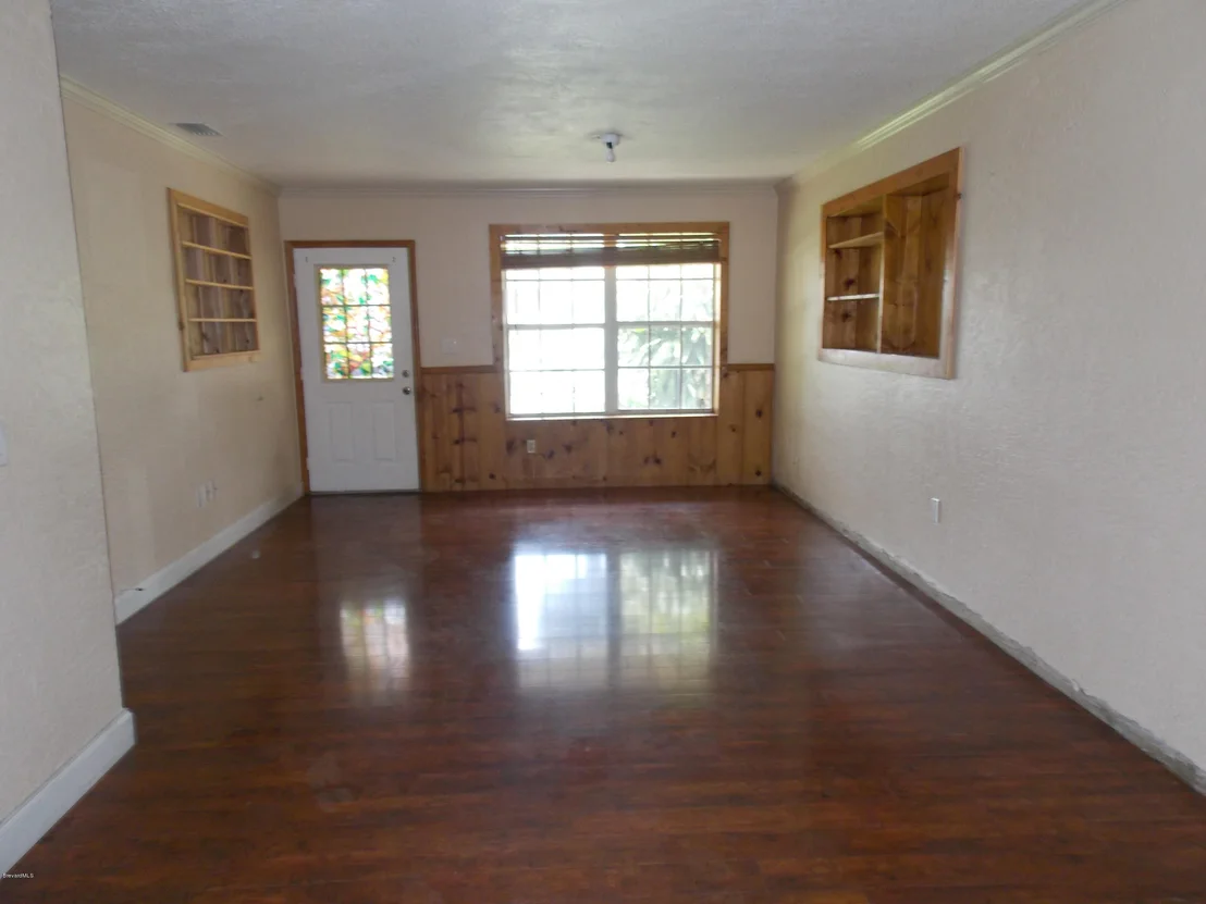 Photo of 406 Cornell Avenue