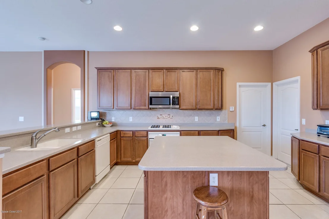 Photo of 3637 Peninsula Circle