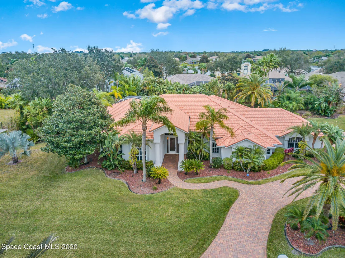 Photo of 889 Oak Park Drive