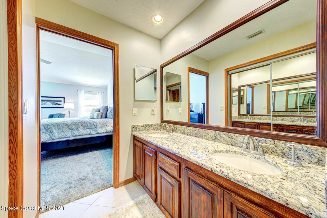 Photo of 873 Ridge Lake Drive