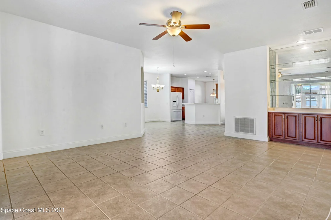 Photo of 312 Waterside Circle