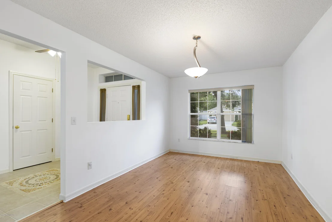 Photo of 1490 Whitman Drive