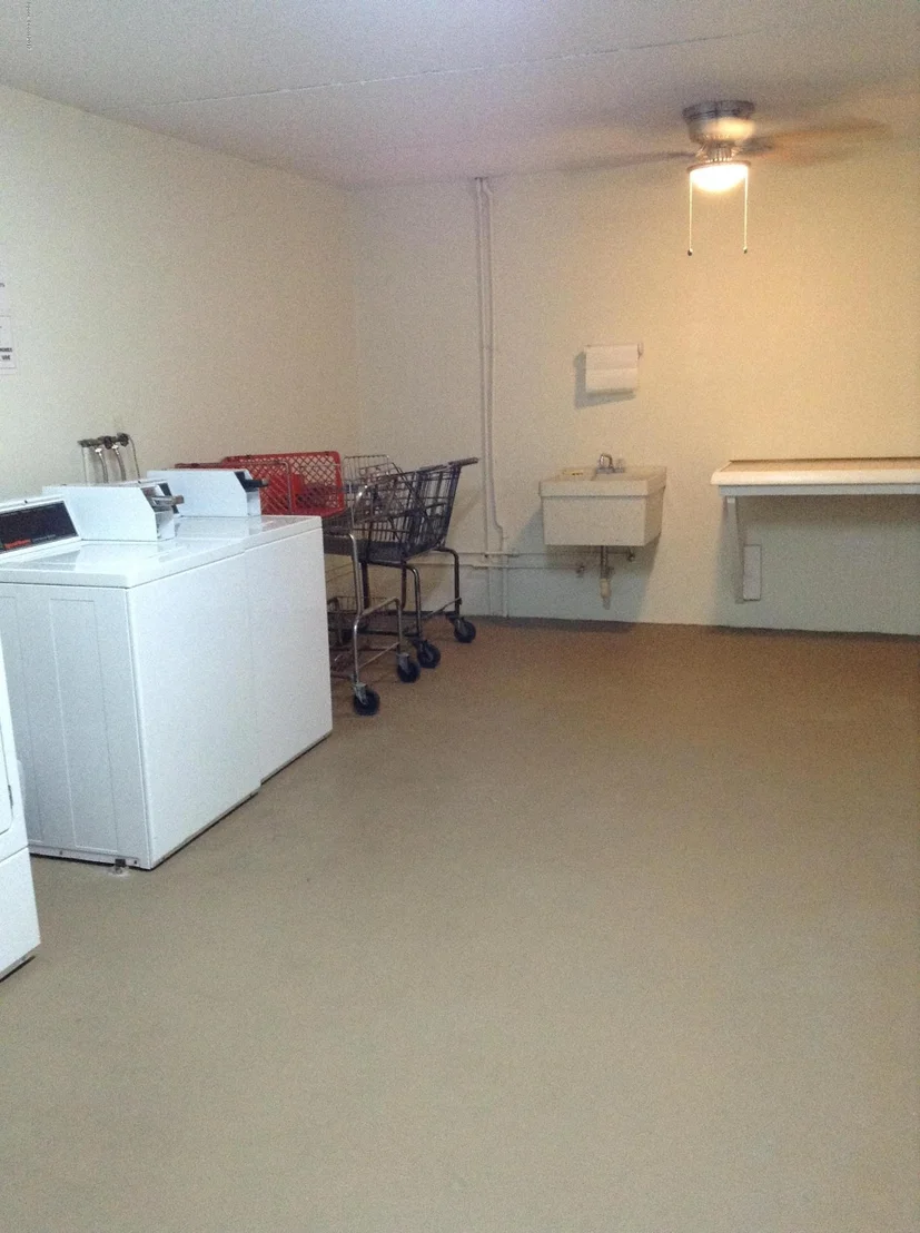 Photo of Unit 412 at 1025 Rockledge Drive
