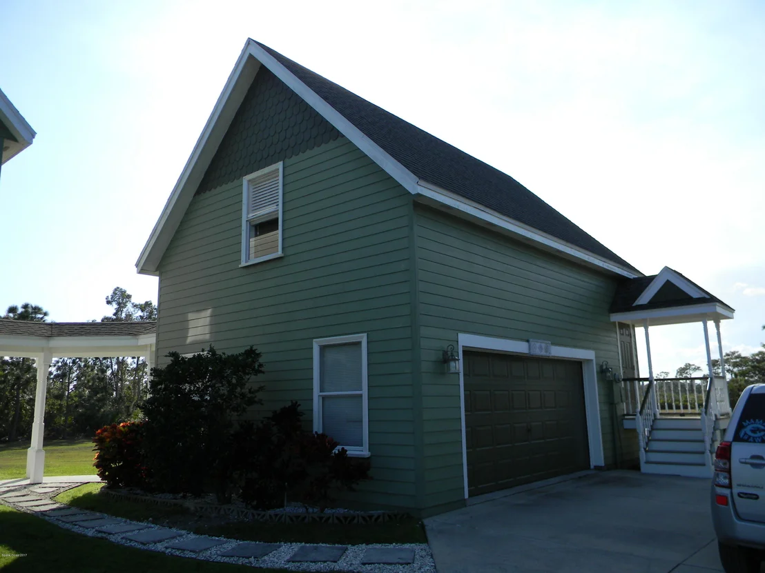 Photo of 3190 Leghorn Road