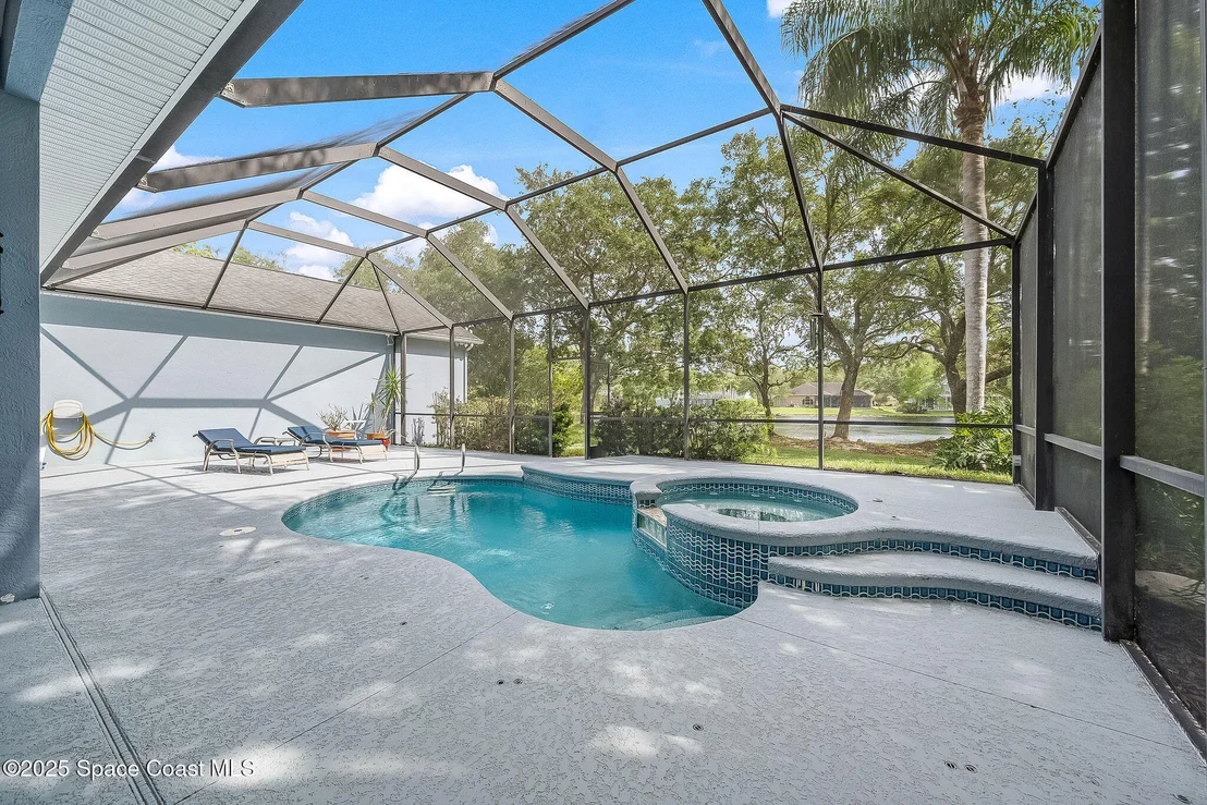 Photo of 4741 Canard Road