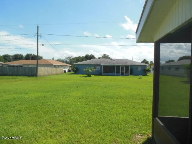 Photo of 1862 NE Fallon Boulevard
