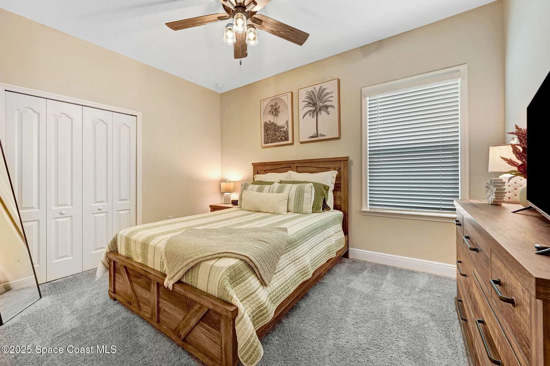 Photo of 2452 Carrick Street