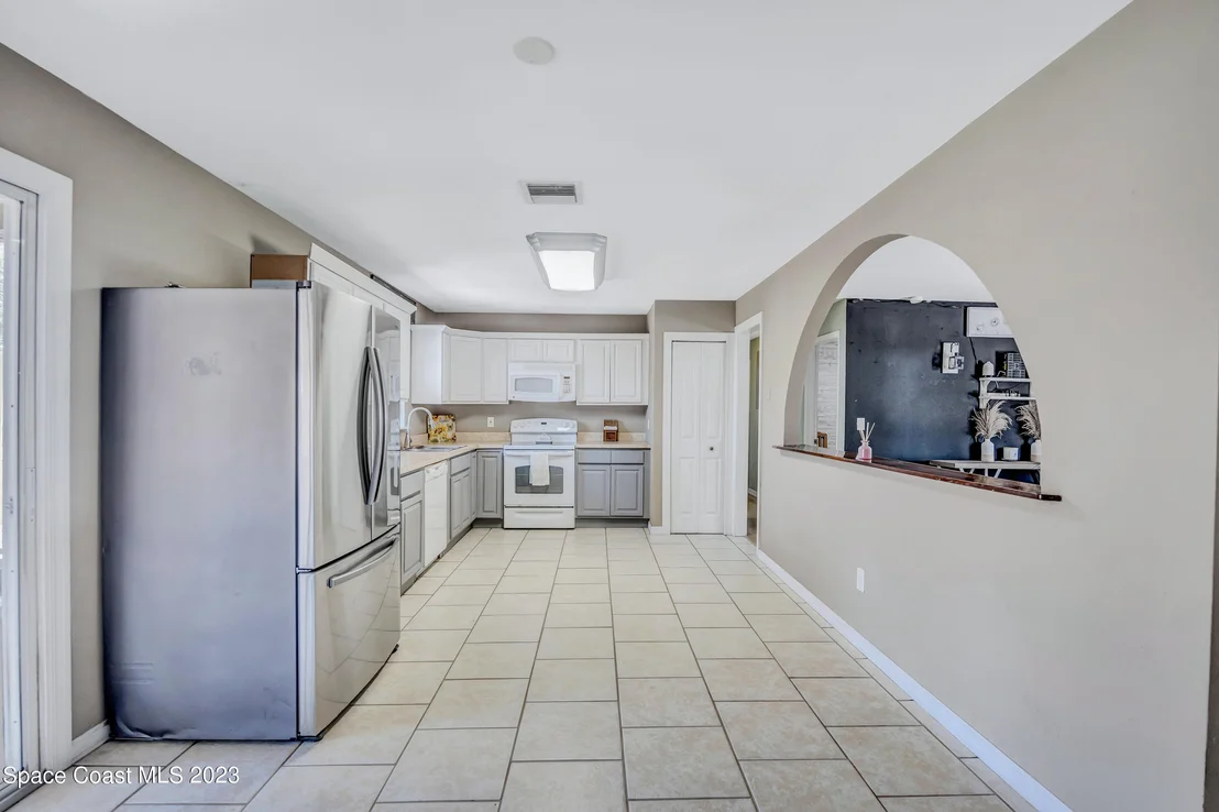 Photo of 5182 Jamaica Road
