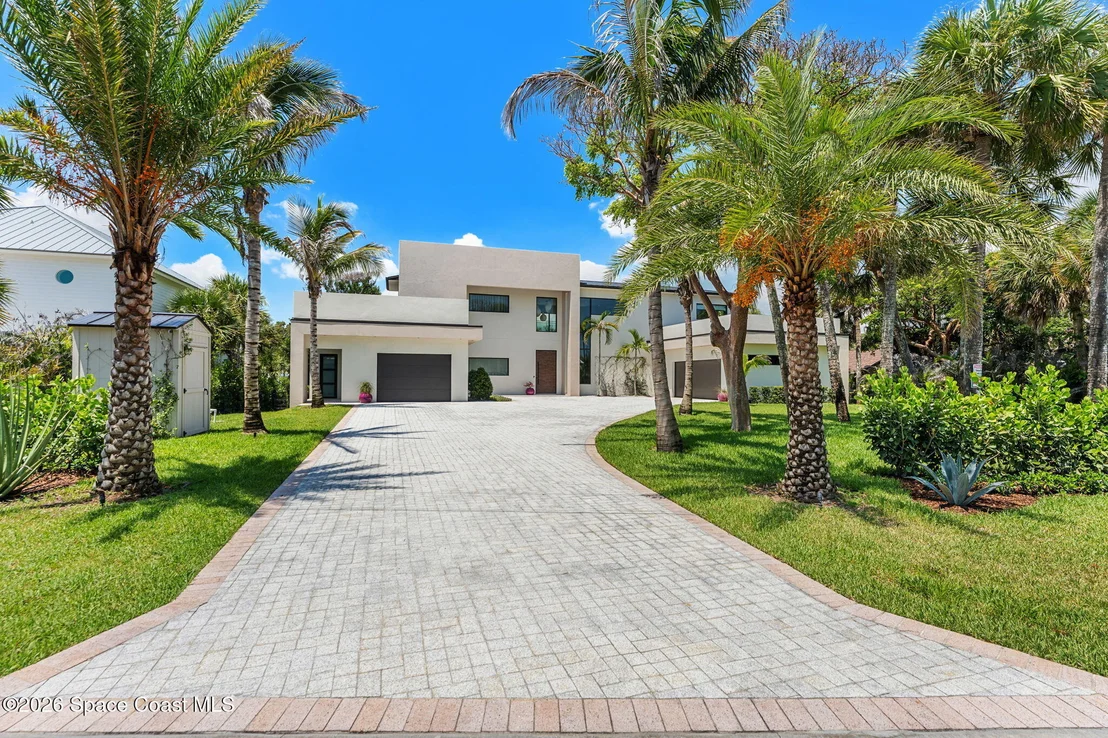 Photo of 7866 Casuarina Drive