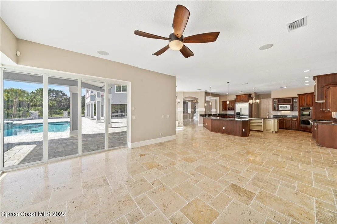 Photo of 5660 Willoughby Drive