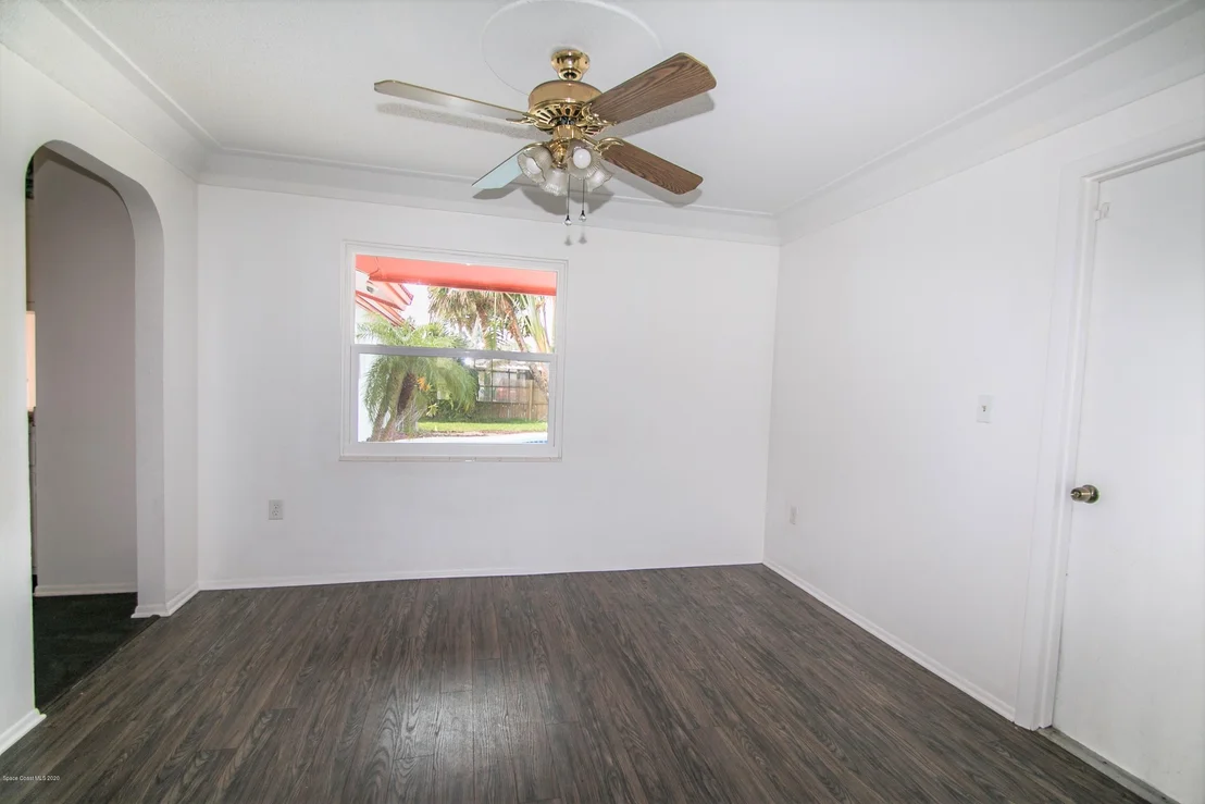 Photo of 106 Holiday Lane