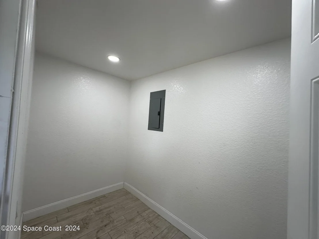 Photo of 1171 Abbey Circle NE