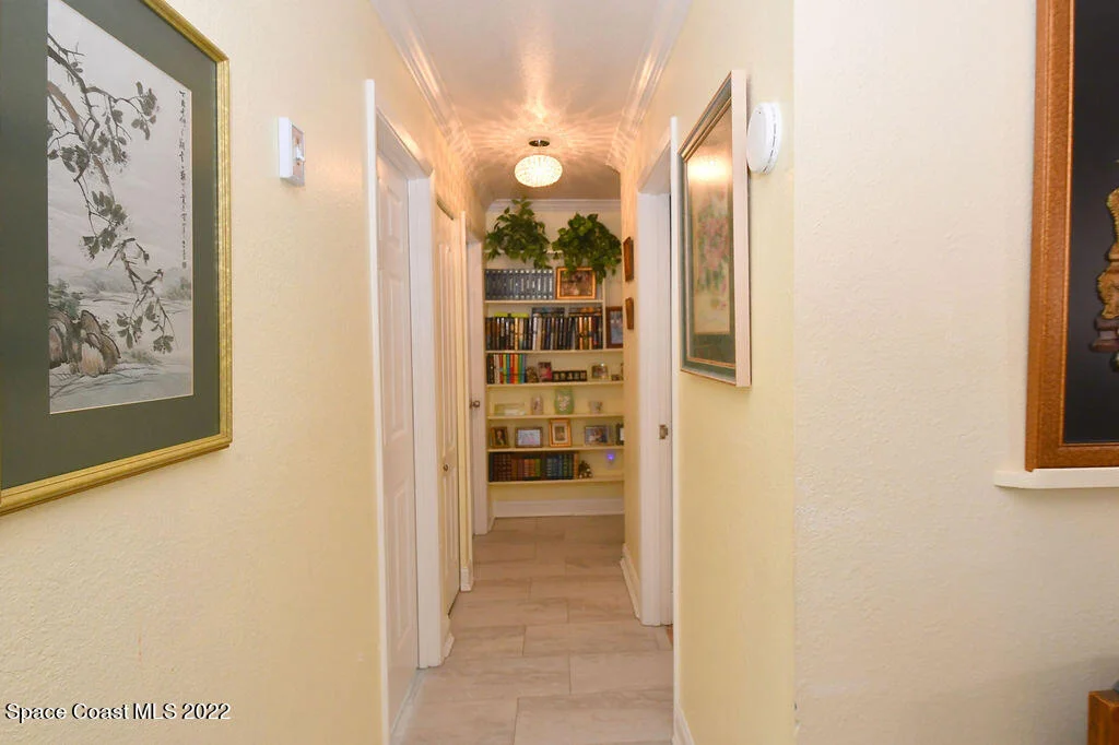 Photo of 1241 Riviera Drive NE