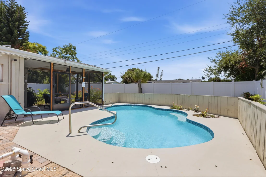 Photo of 2567 Andrews Avenue