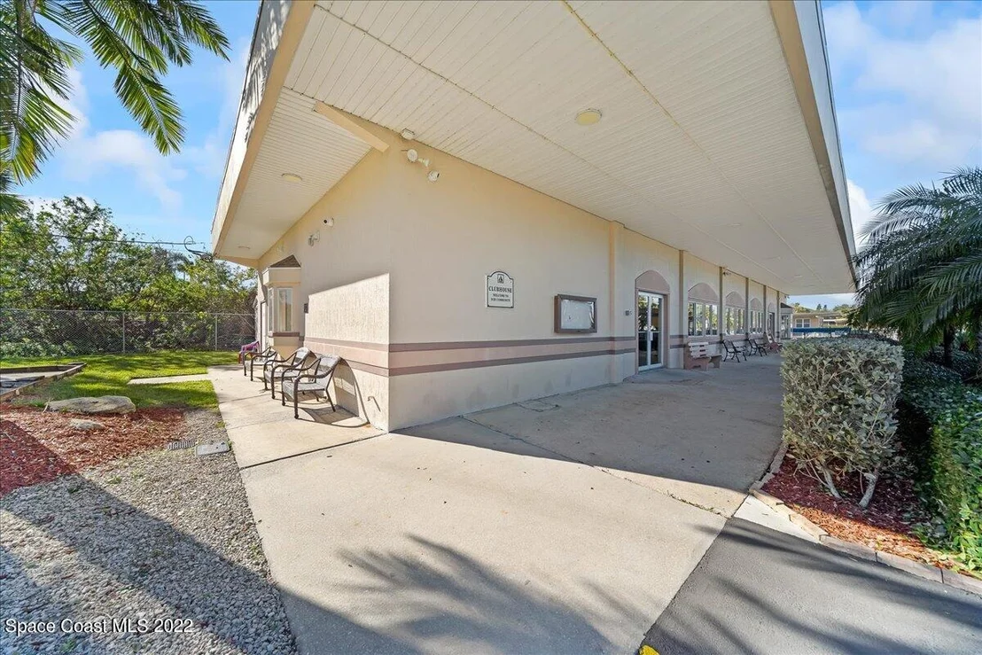 Photo of 3061 Indian River Drive NE