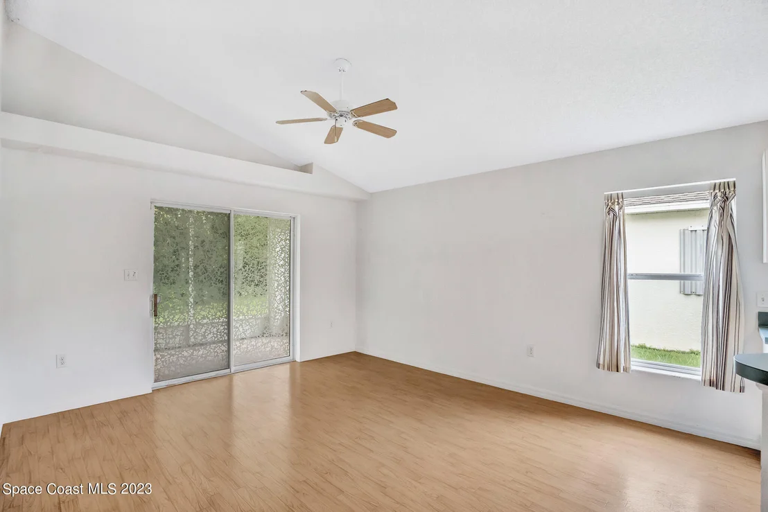 Photo of 958 Pine Creek Circle NE