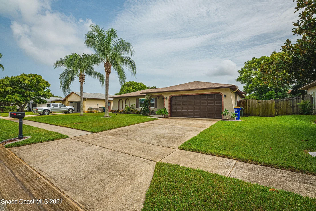 Photo of 845 Berkshire Drive