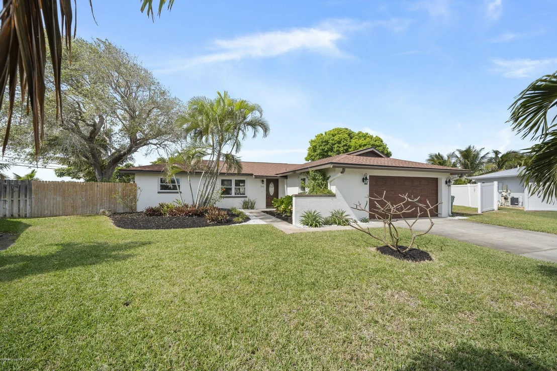 Photo of 541 Biscayne Drive