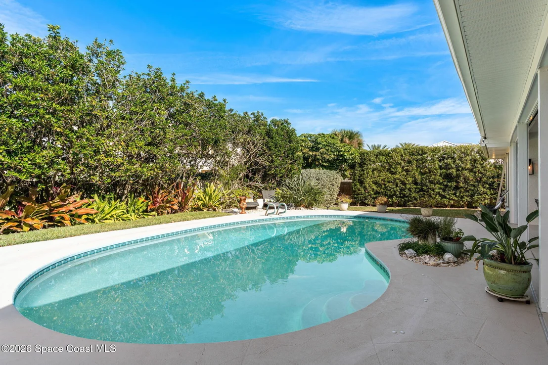 Photo of 656 Franklyn Avenue