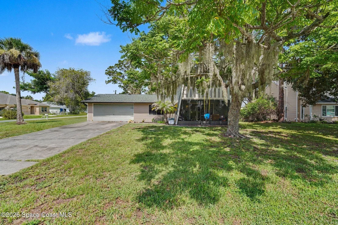 Photo of 6830 Bright Avenue