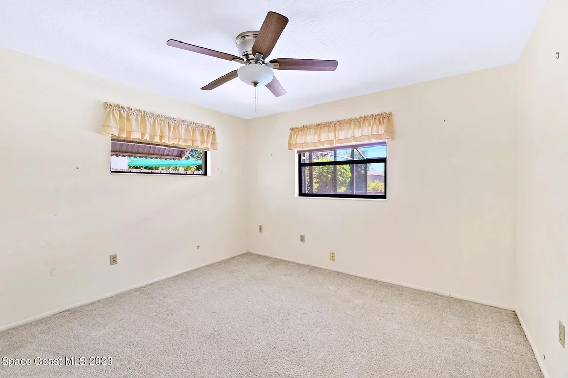 Photo of 899 Jefferson Road
