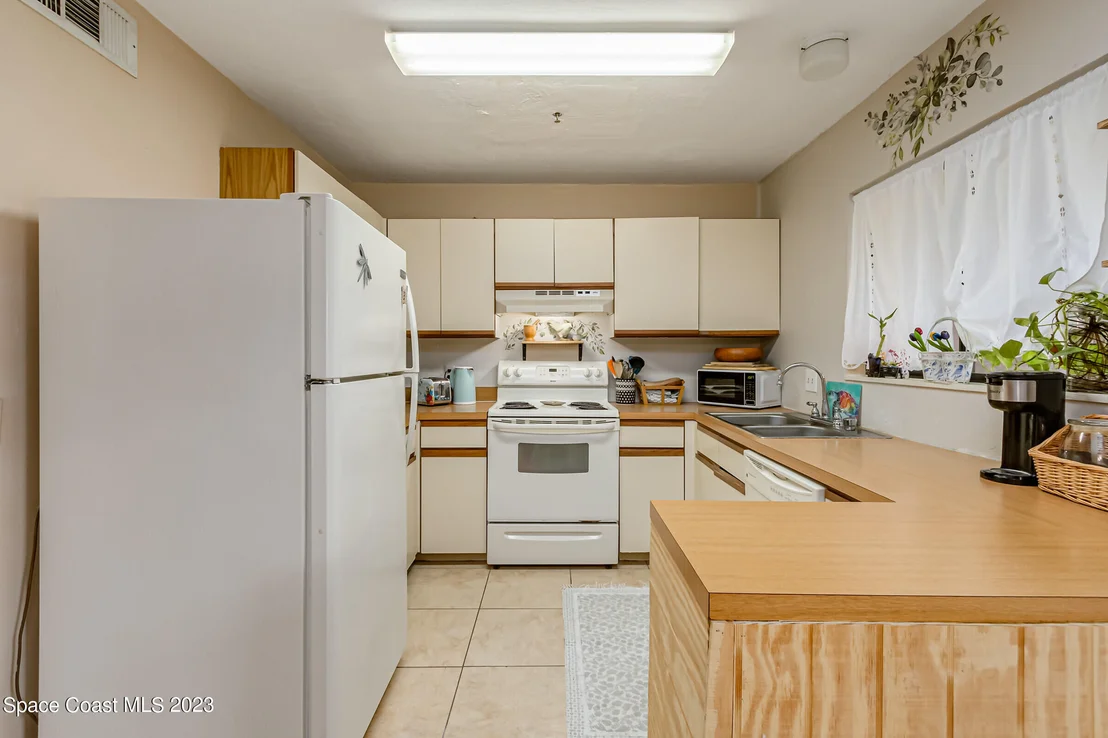 Photo of Unit 310 at 7820 Shadowood Drive