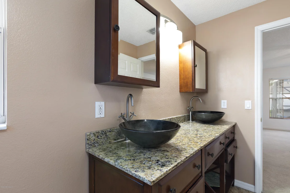 Photo of 1490 Whitman Drive