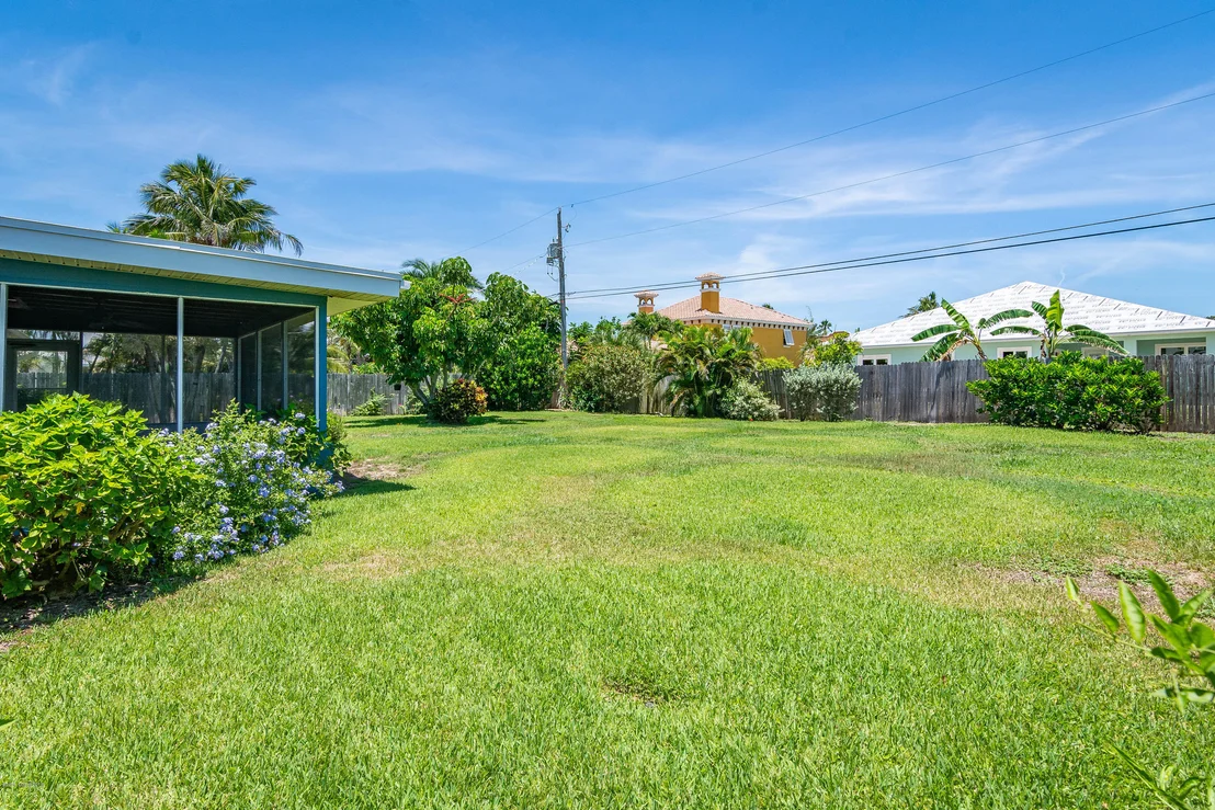 Photo of 210 4th Avenue