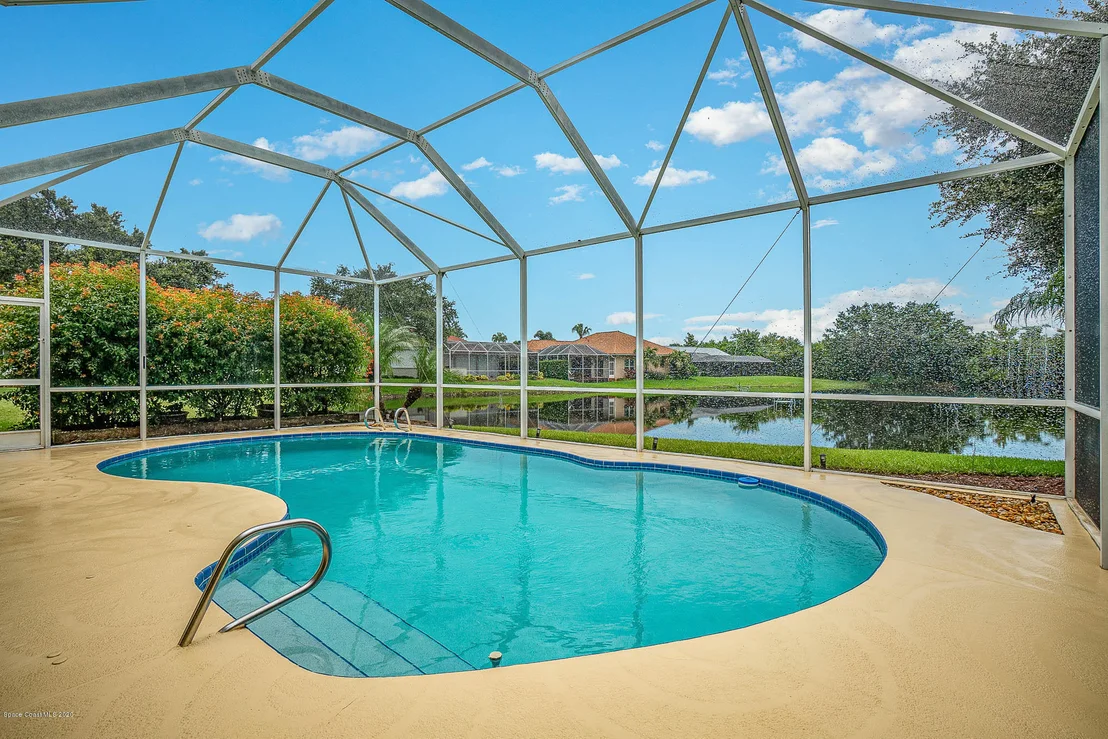 Photo of 925 Wildwood Drive