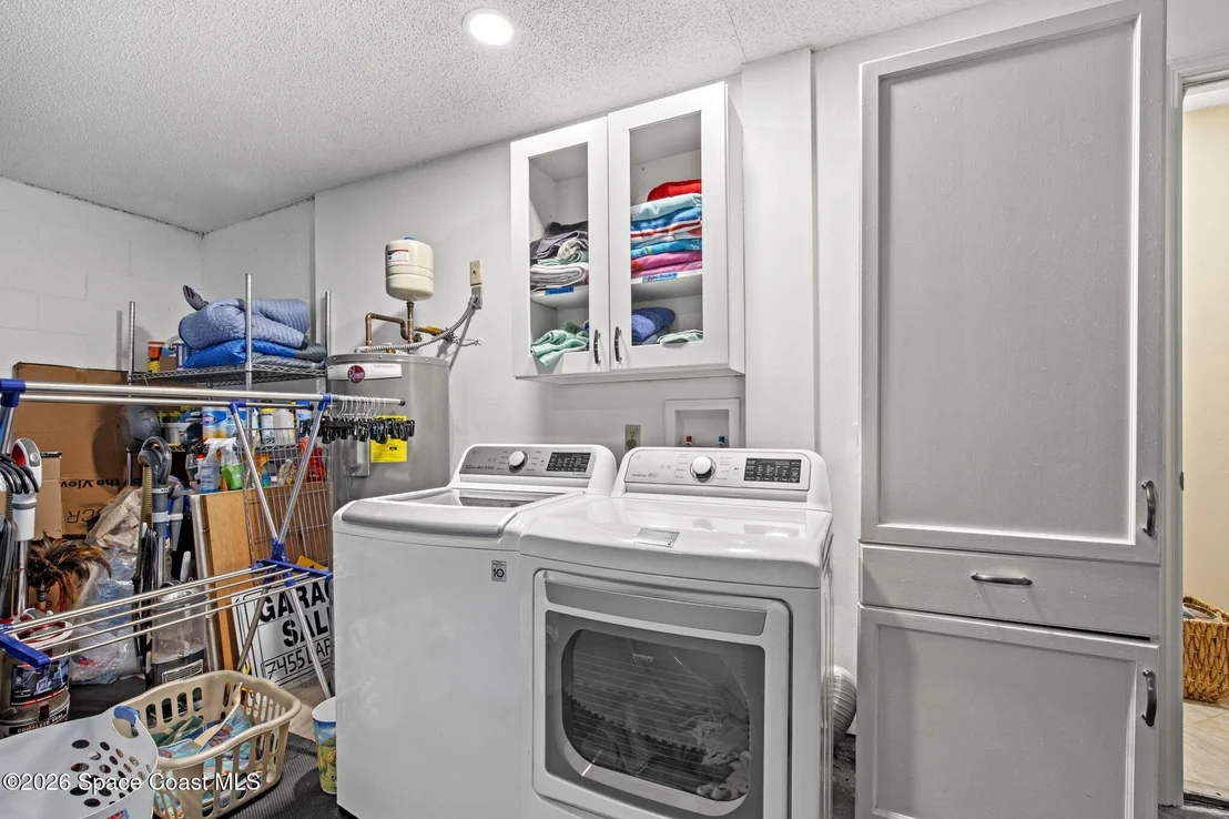 Photo of 7455 Darien Road