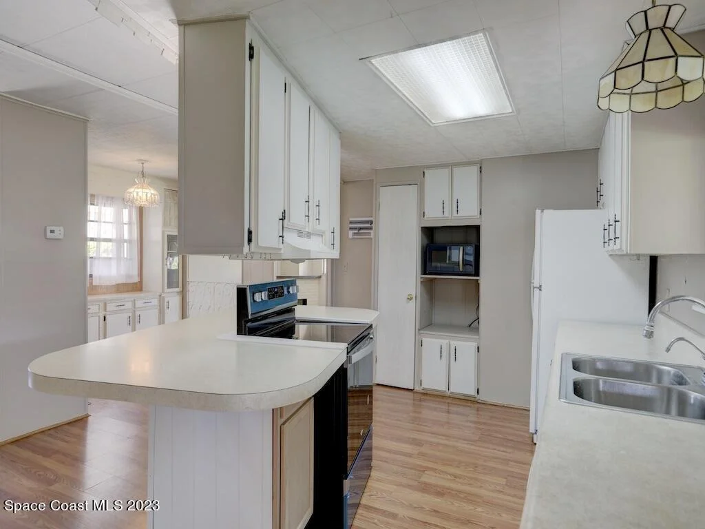 Photo of 925 Barefoot Boulevard