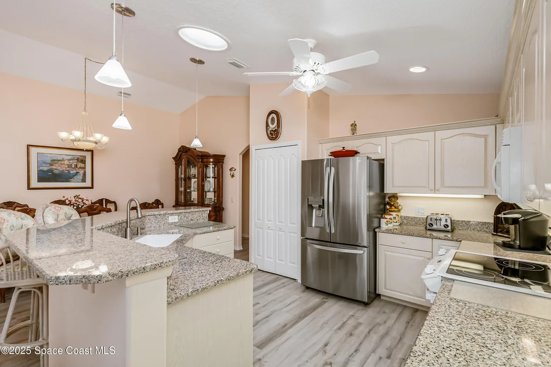 Photo of 1087 Pine Creek Circle NE